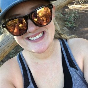 Meet your Posher, Currie